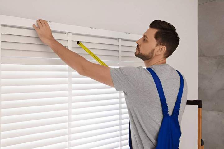 Fourniture et pose de stores intérieurs sur mesure